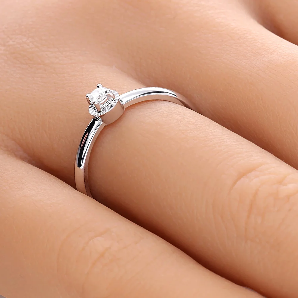 ADL016-hand-web-zoom