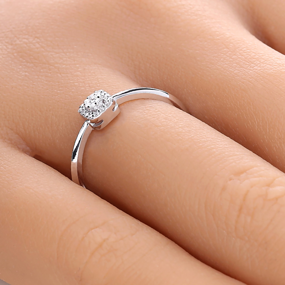 ADL029-hand-web-zoom