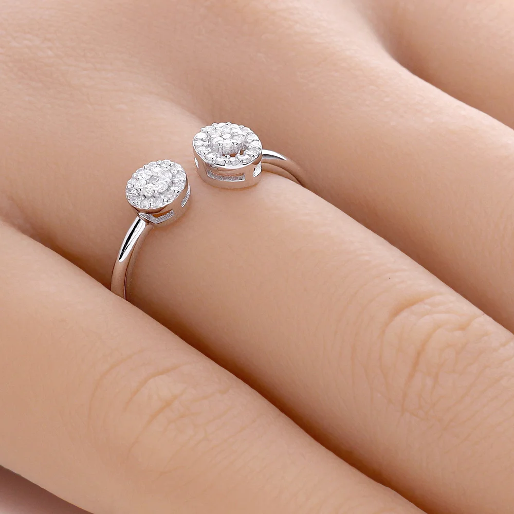 ADL081-hand-web-zoom