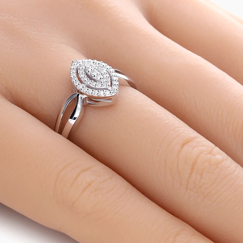 ADL108-hand-web-zoom