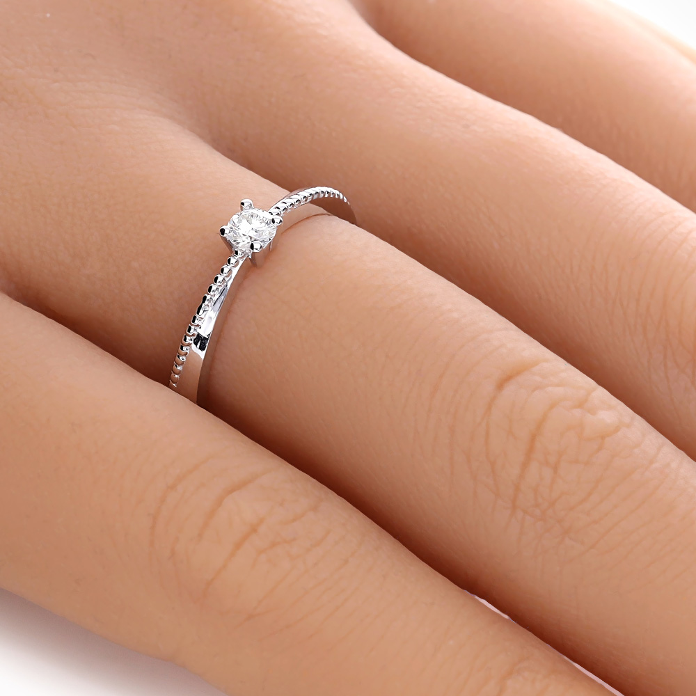 ADL158-hand-web-zoom